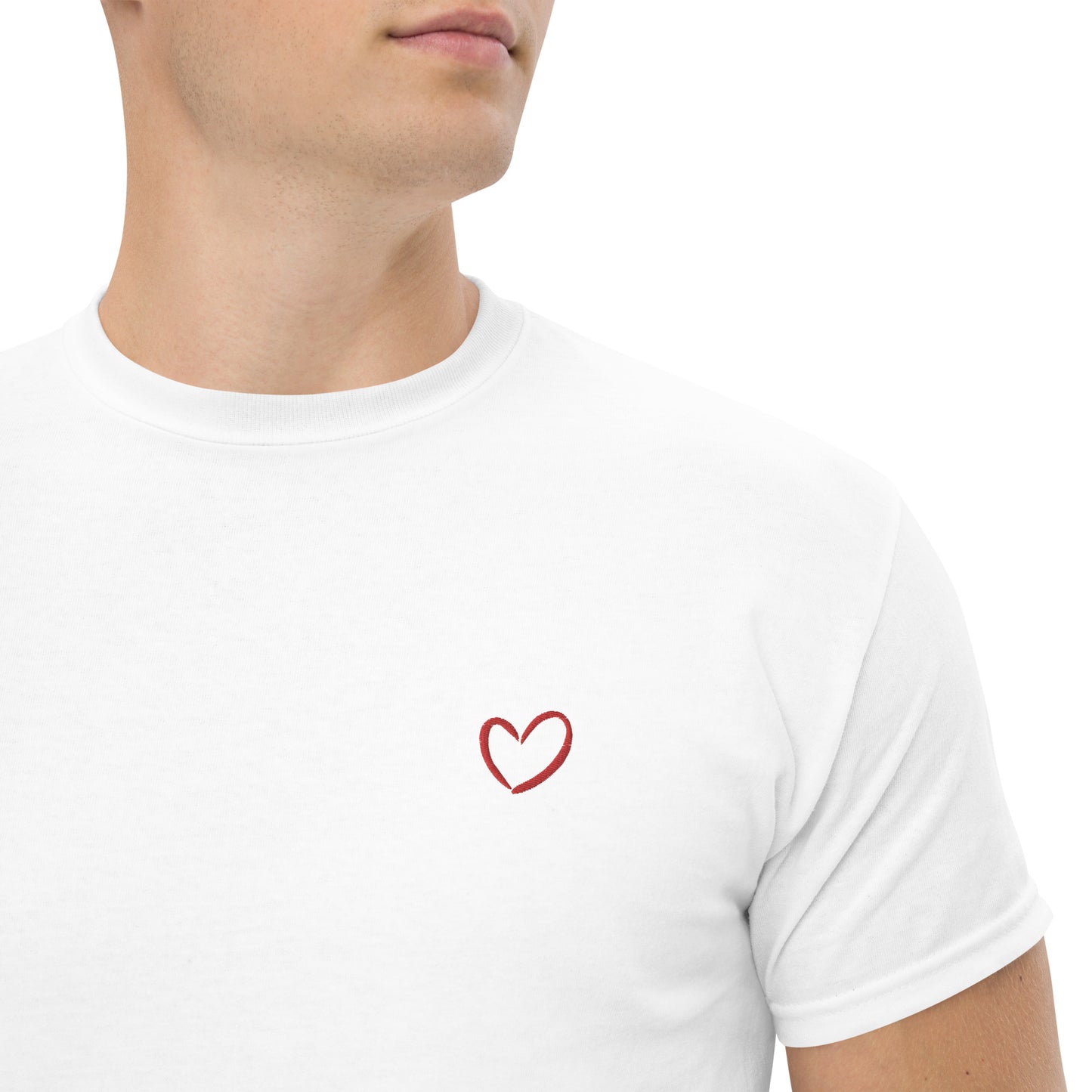 Camiseta con BORDADO de corazon